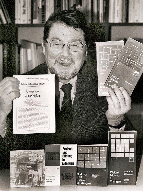 Porträtfoto von Dr. Klaus Wrobel